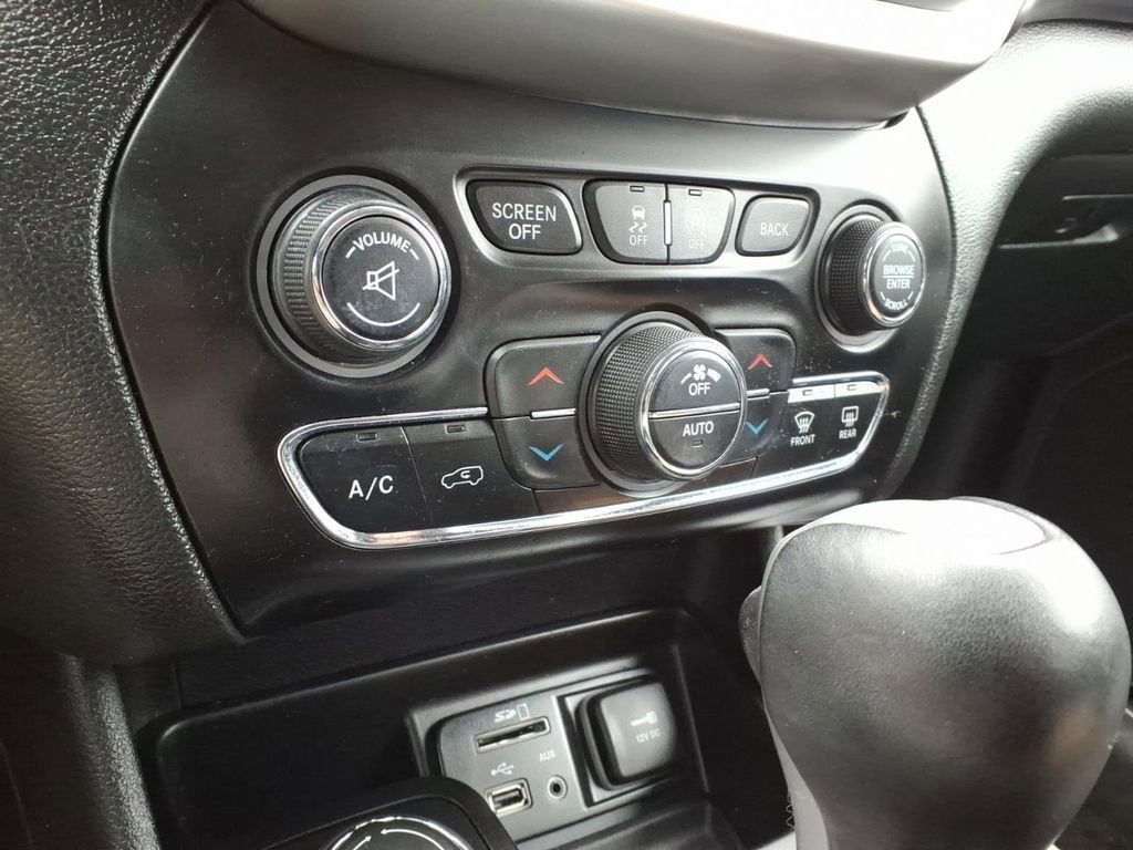 2018 Jeep Cherokee Overland