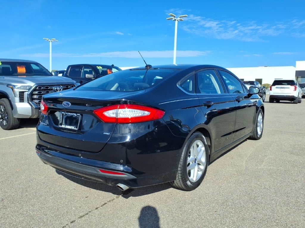 2016 Ford Fusion SE