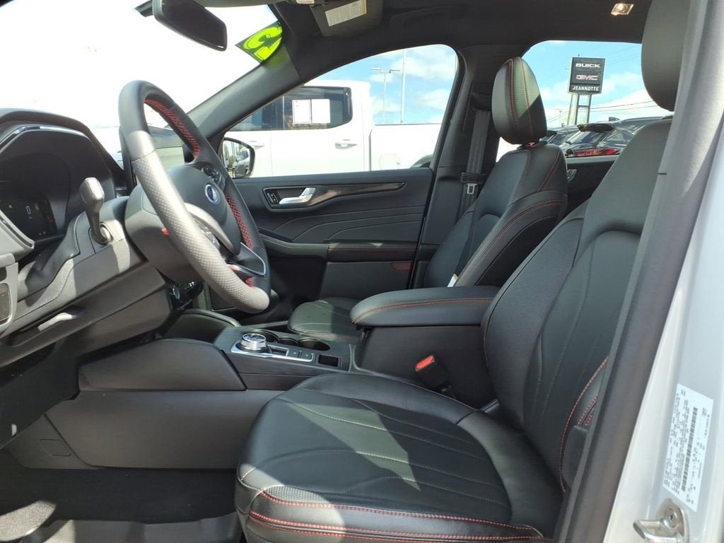 2025 Ford Escape ST-Line Elite