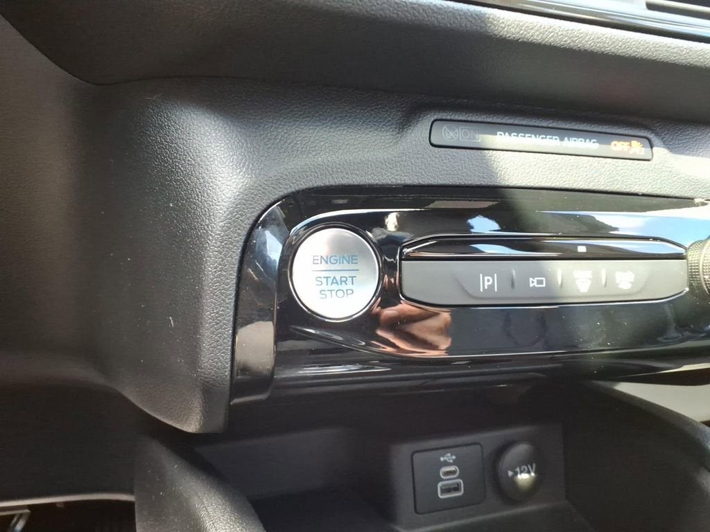 2025 Ford Escape ST-Line Elite