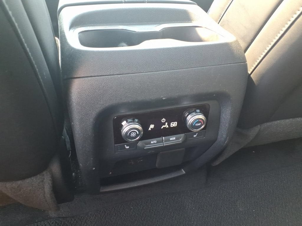 2024 GMC Acadia FWD Denali
