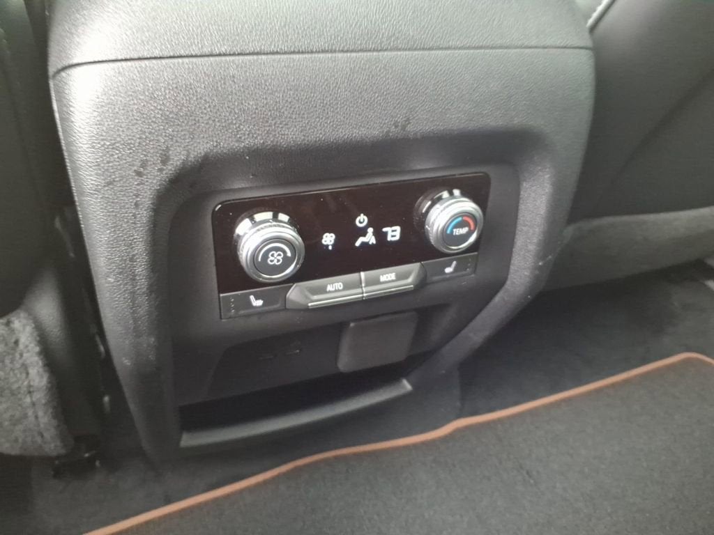 2024 GMC Acadia AWD AT4