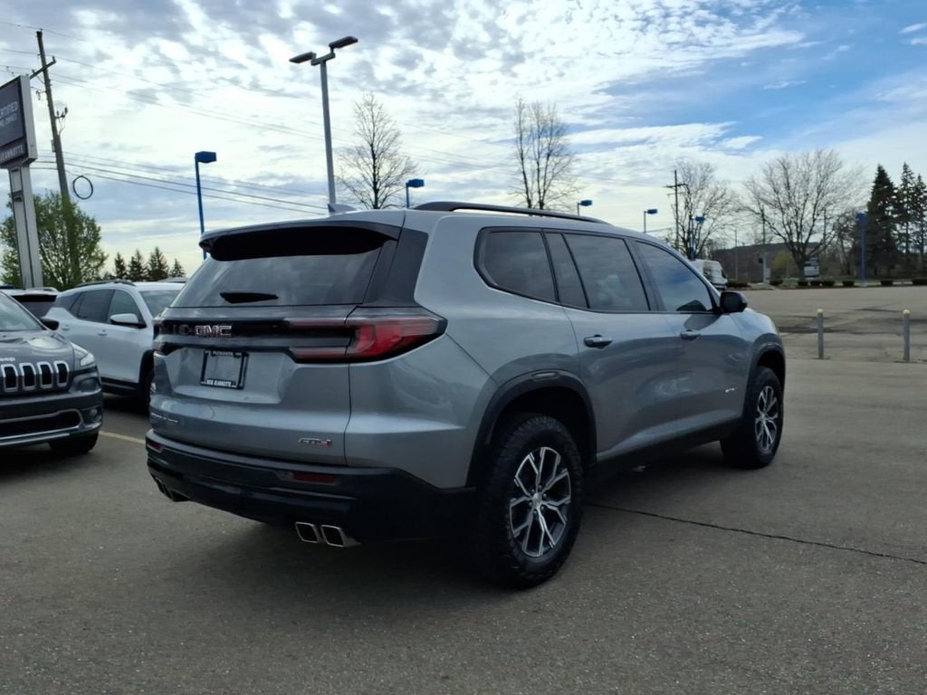 2024 GMC Acadia AWD AT4