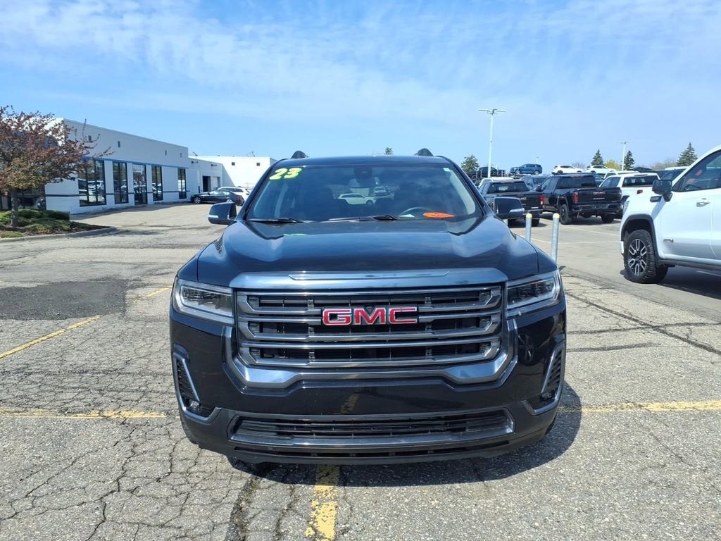2023 GMC Acadia AT4