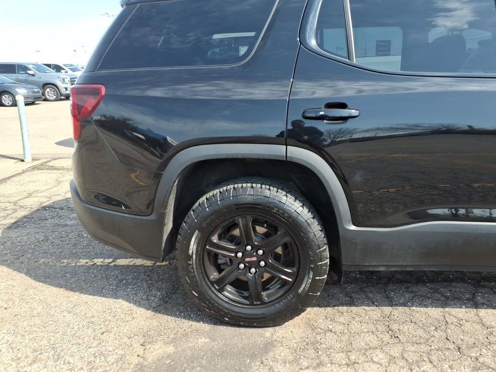 2023 GMC Acadia AT4