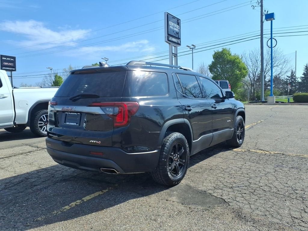 2023 GMC Acadia AT4