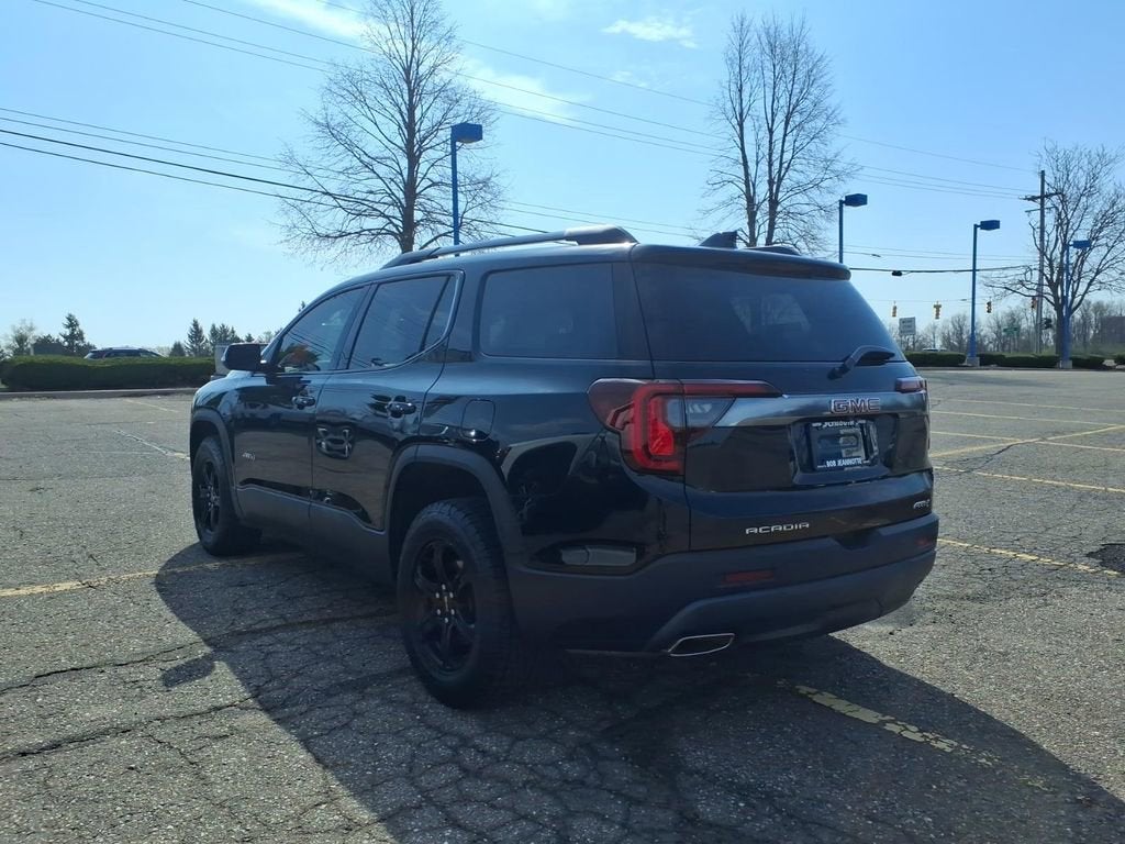 2023 GMC Acadia AT4