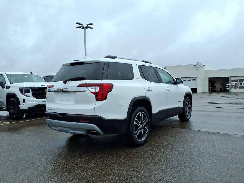 2023 GMC Acadia SLT