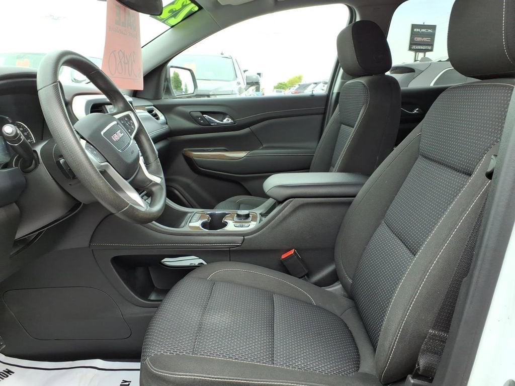 2023 GMC Acadia SLE