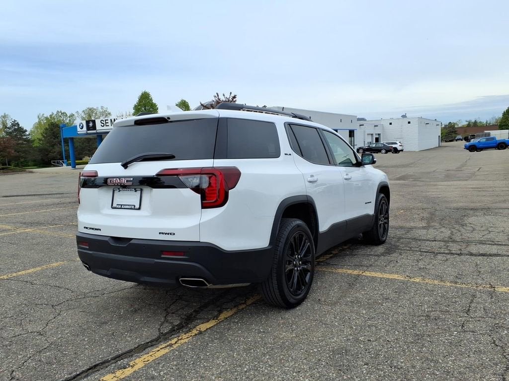 2023 GMC Acadia SLE