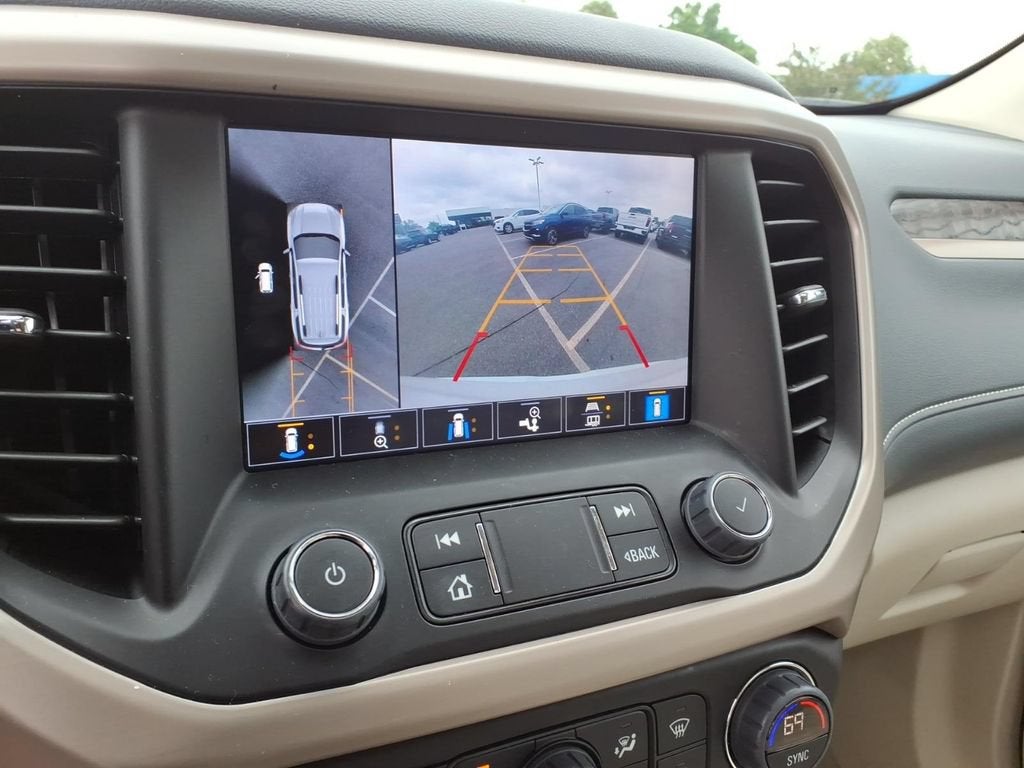 2023 GMC Acadia Denali