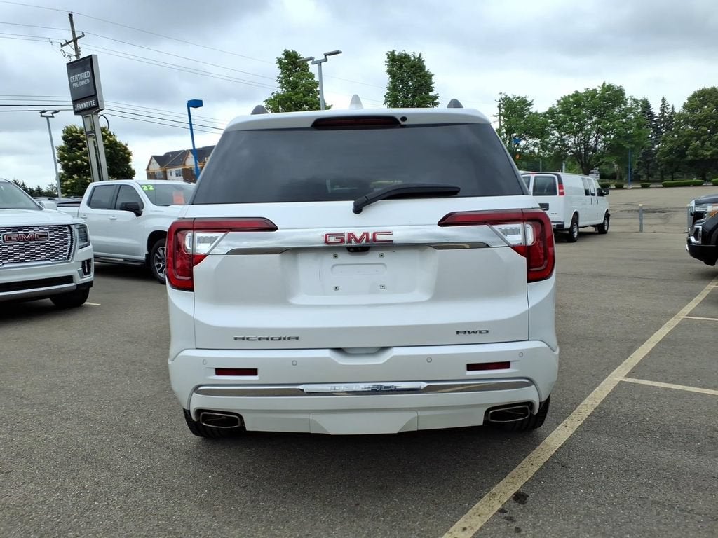 2023 GMC Acadia Denali