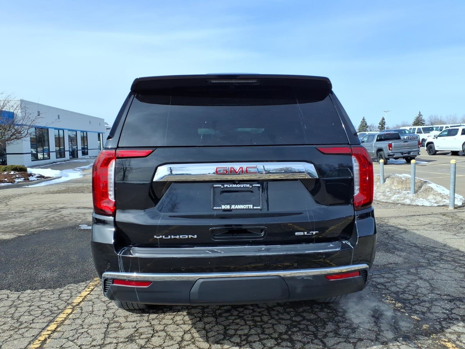 2022 GMC Yukon SLT