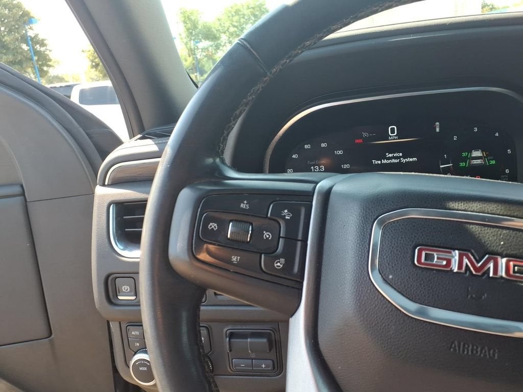 2023 GMC Yukon SLT