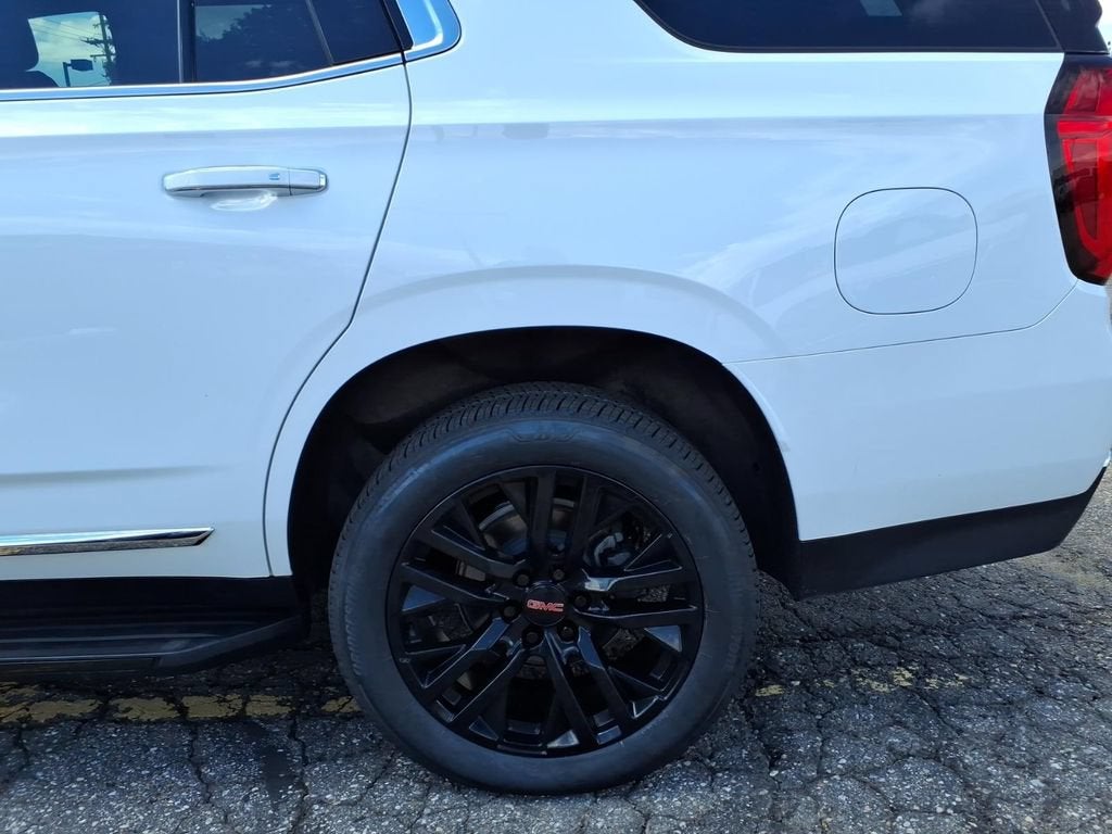2023 GMC Yukon SLT