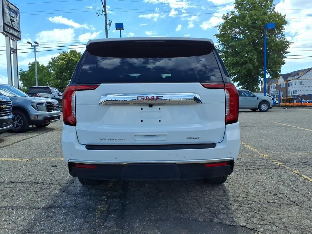 2023 GMC Yukon SLT