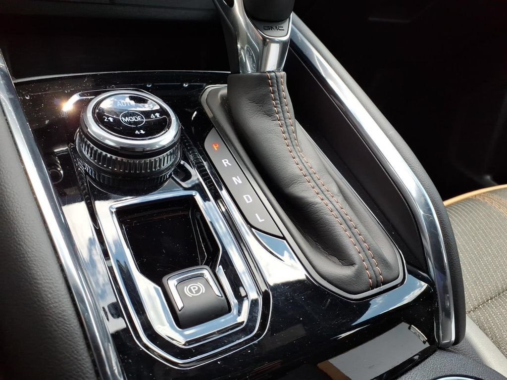 2023 GMC Canyon 4WD AT4