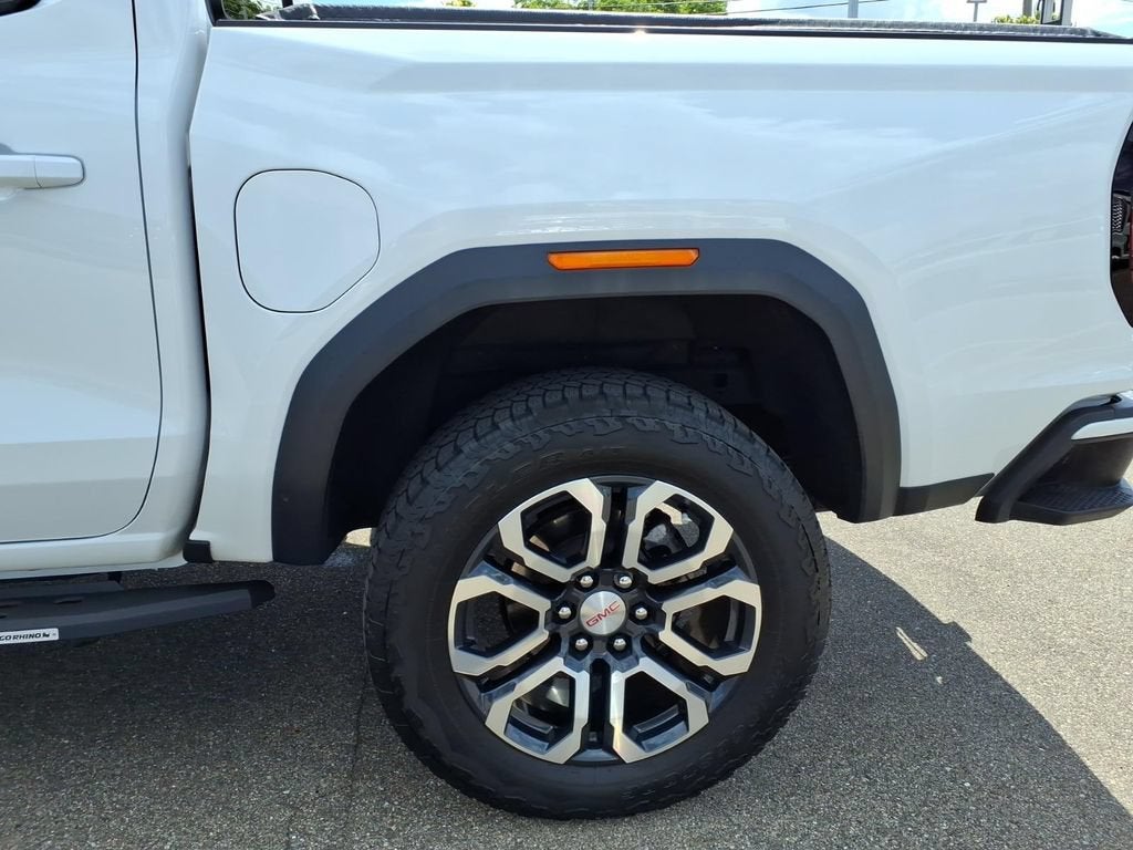 2023 GMC Canyon 4WD AT4
