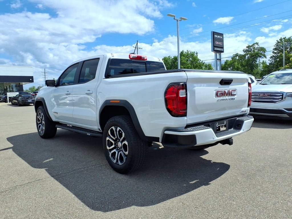 2023 GMC Canyon 4WD AT4