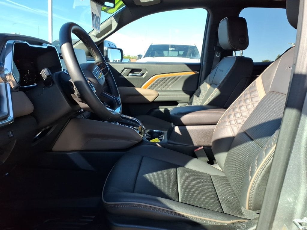2024 GMC Canyon 4WD Denali