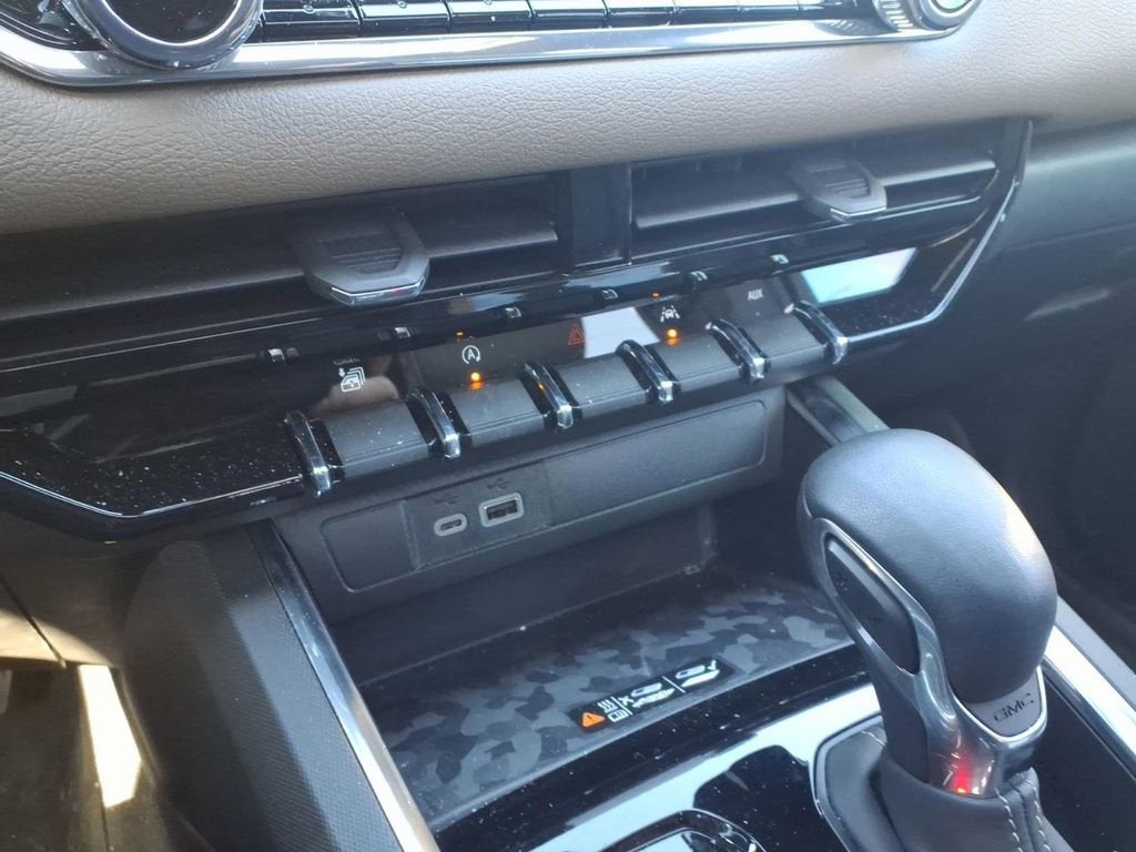 2024 GMC Canyon 4WD Denali