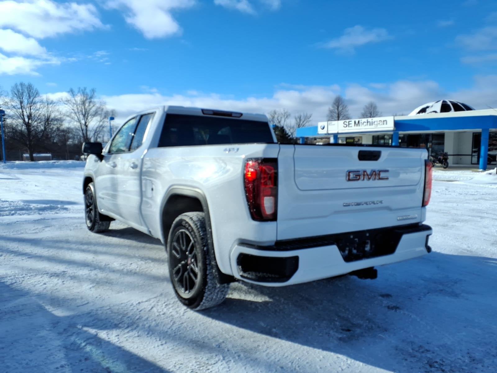 2022 GMC Sierra 1500 Limited Elevation