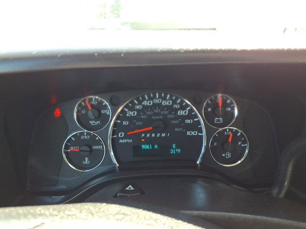 2025 GMC Savana Cargo Base