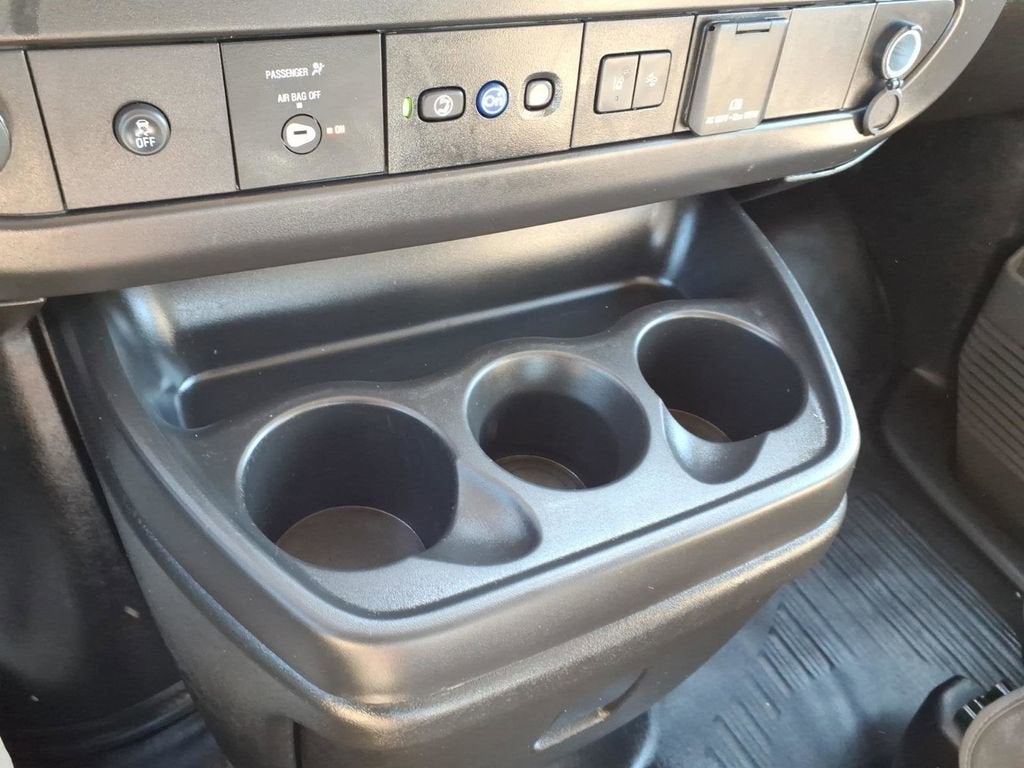 2025 GMC Savana Cargo Base