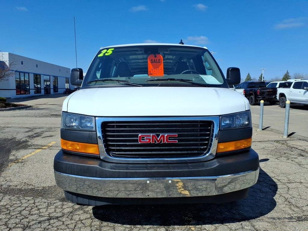 2025 GMC Savana Cargo Base