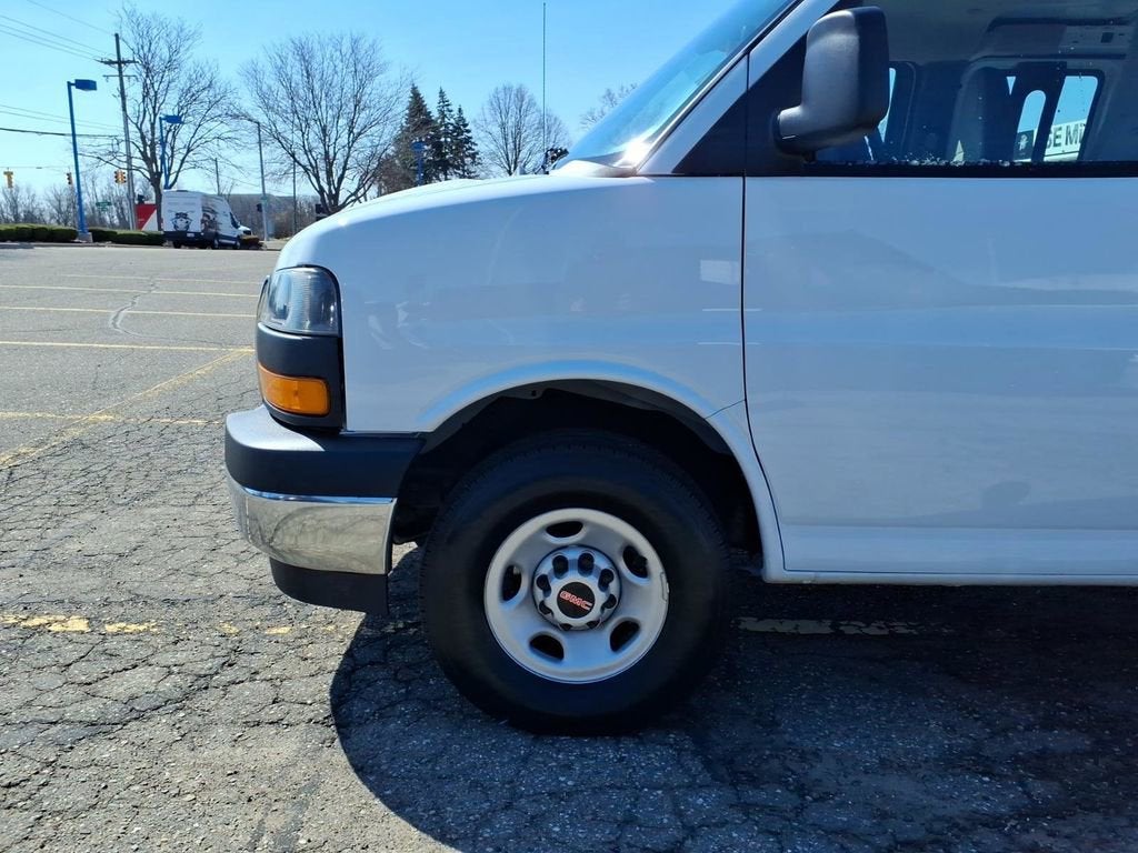 2025 GMC Savana Cargo Base