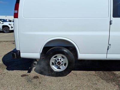 2025 GMC Savana Cargo Base