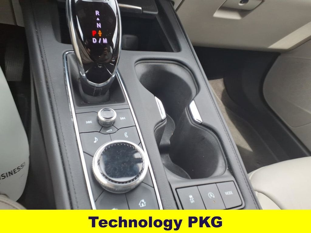 2023 Cadillac XT4 AWD Premium Luxury