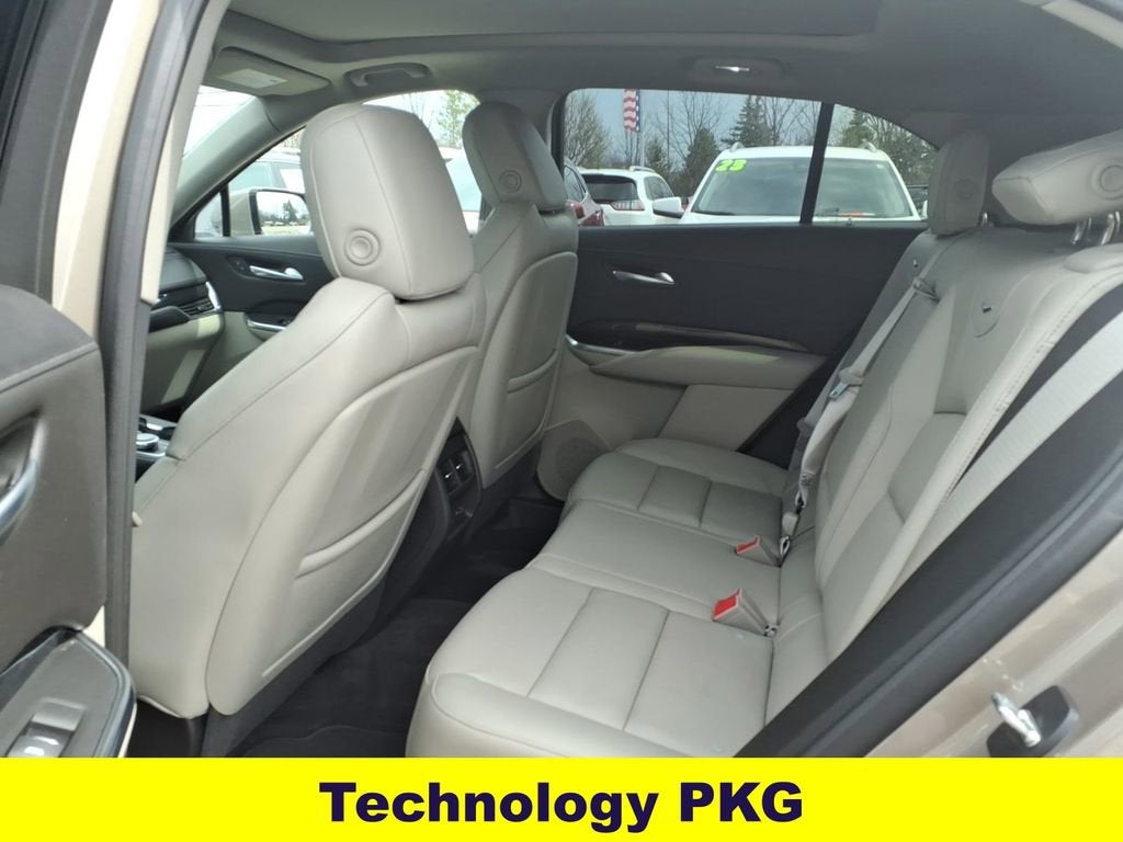 2023 Cadillac XT4 AWD Premium Luxury