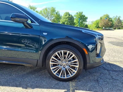 2024 Cadillac XT4 AWD Premium Luxury