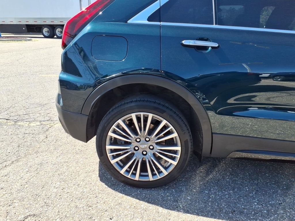 2024 Cadillac XT4 AWD Premium Luxury