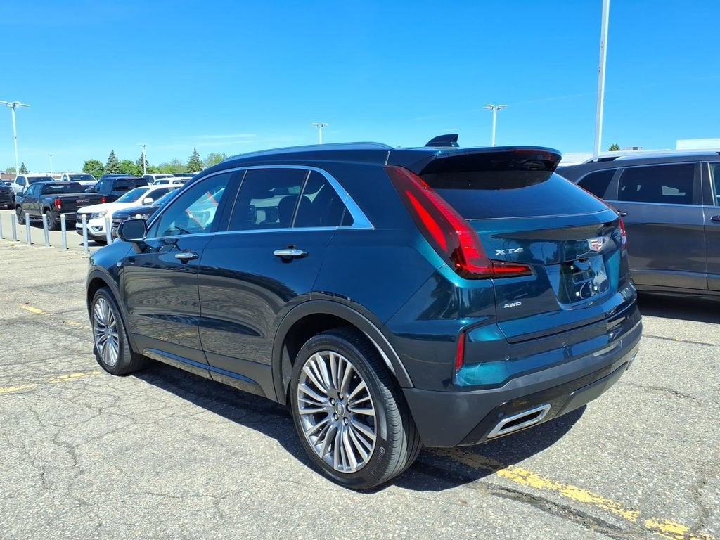 2024 Cadillac XT4 AWD Premium Luxury
