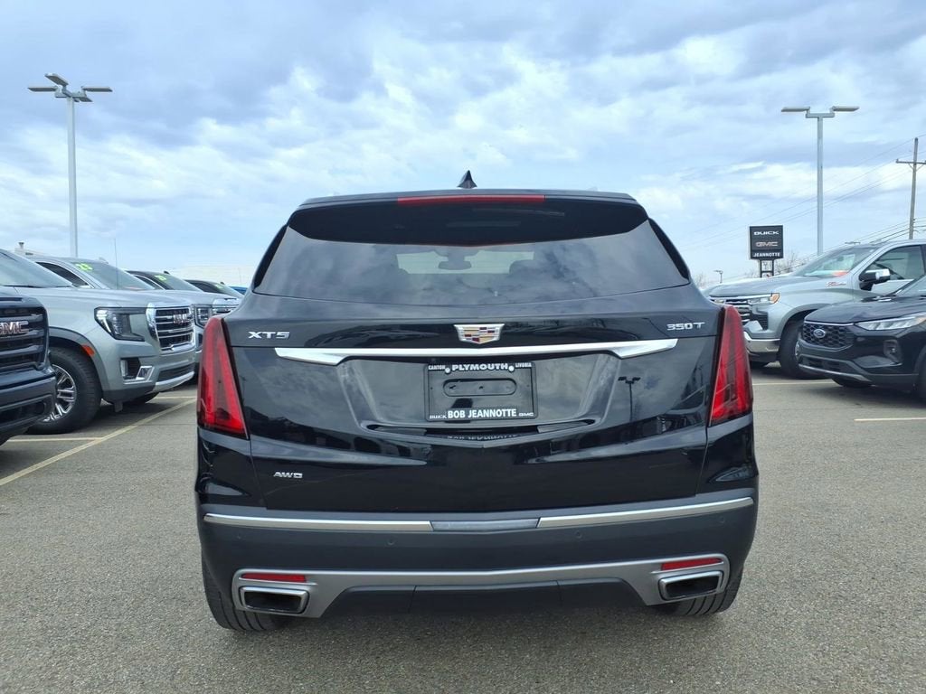 2023 Cadillac XT5 Base