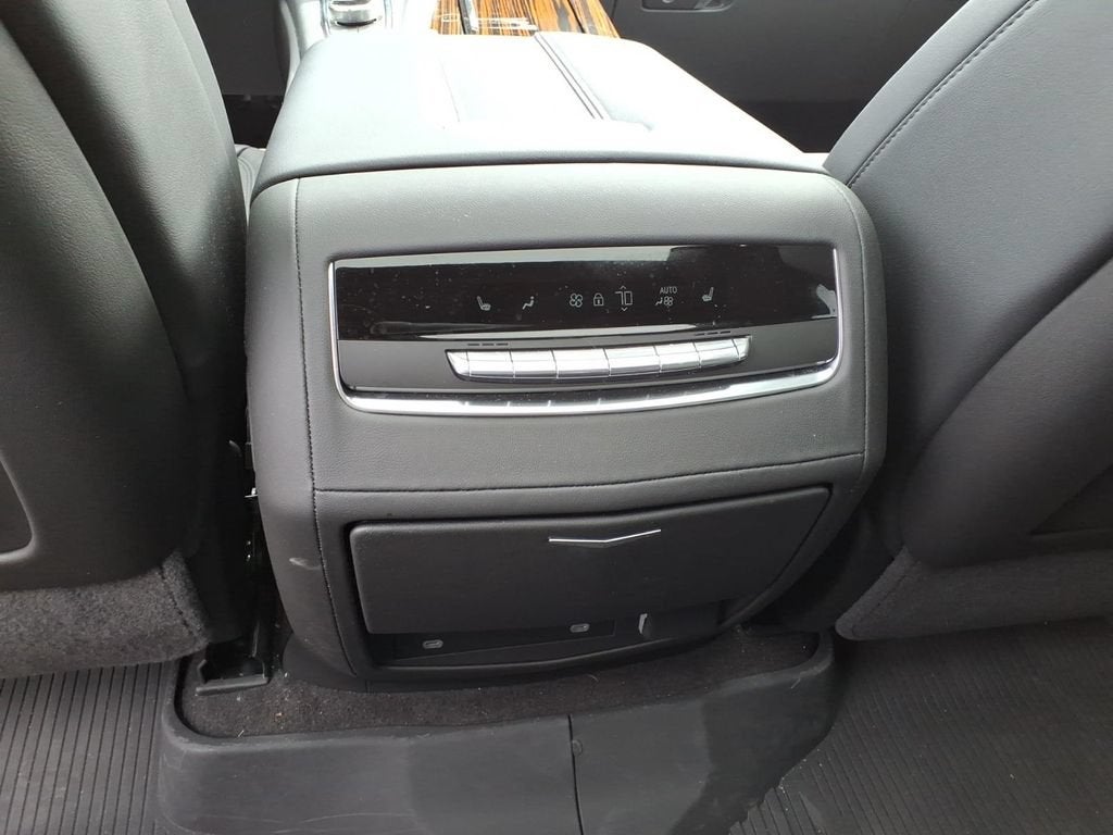 2023 Cadillac Escalade 4WD Premium Luxury