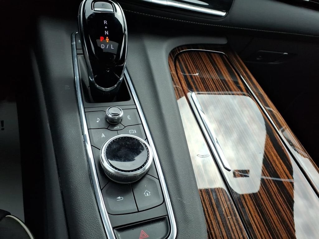 2023 Cadillac Escalade 4WD Premium Luxury