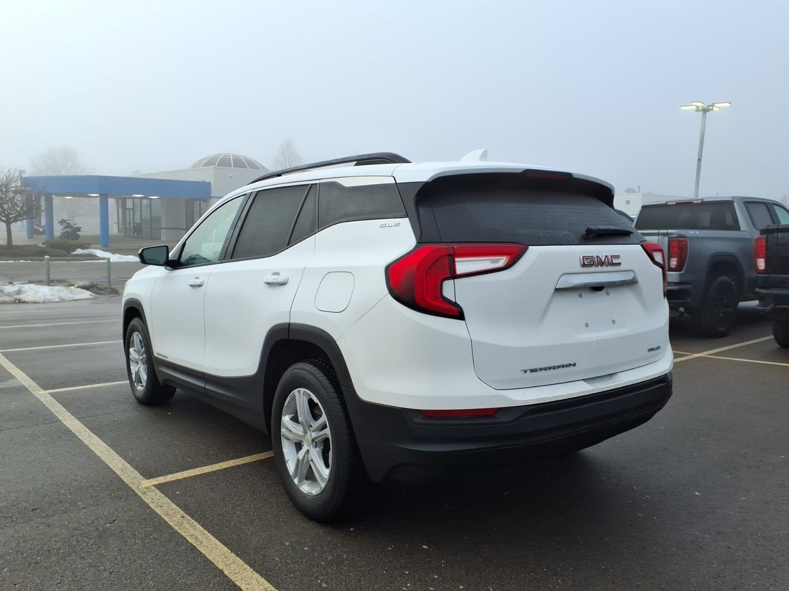 2023 GMC Terrain SLE