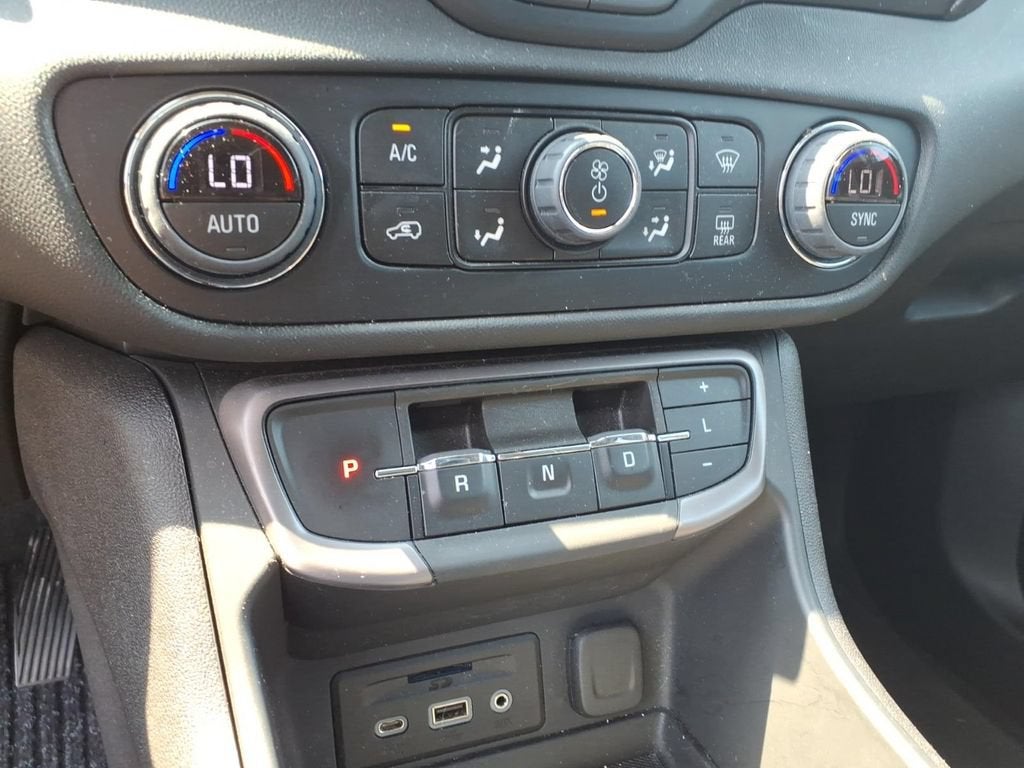2024 GMC Terrain AT4