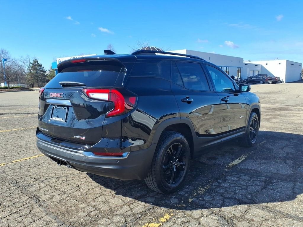 2023 GMC Terrain AT4
