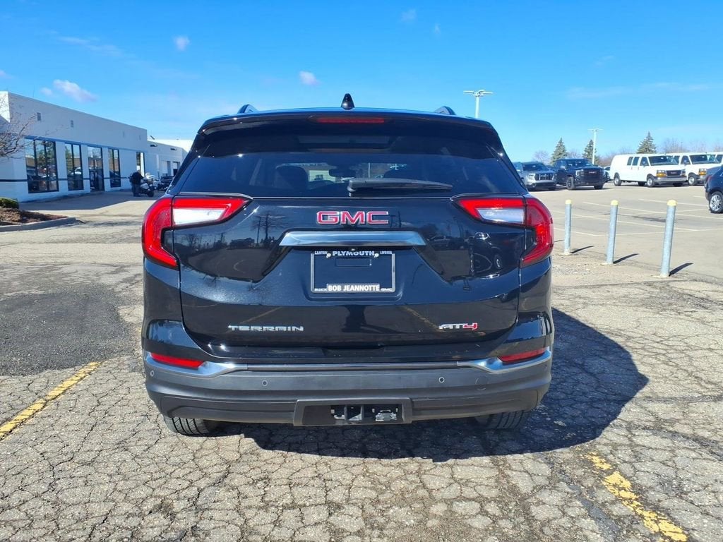 2023 GMC Terrain AT4