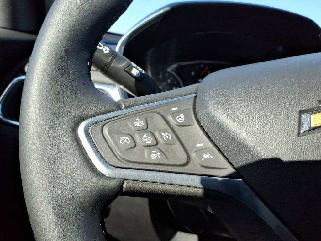 2023 Chevrolet Equinox Base