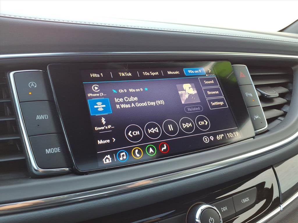 2024 Buick Enclave Essence