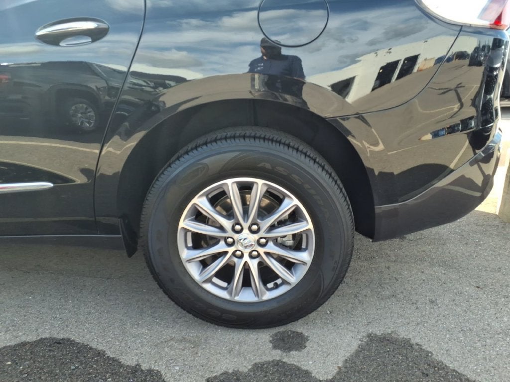2024 Buick Enclave Essence
